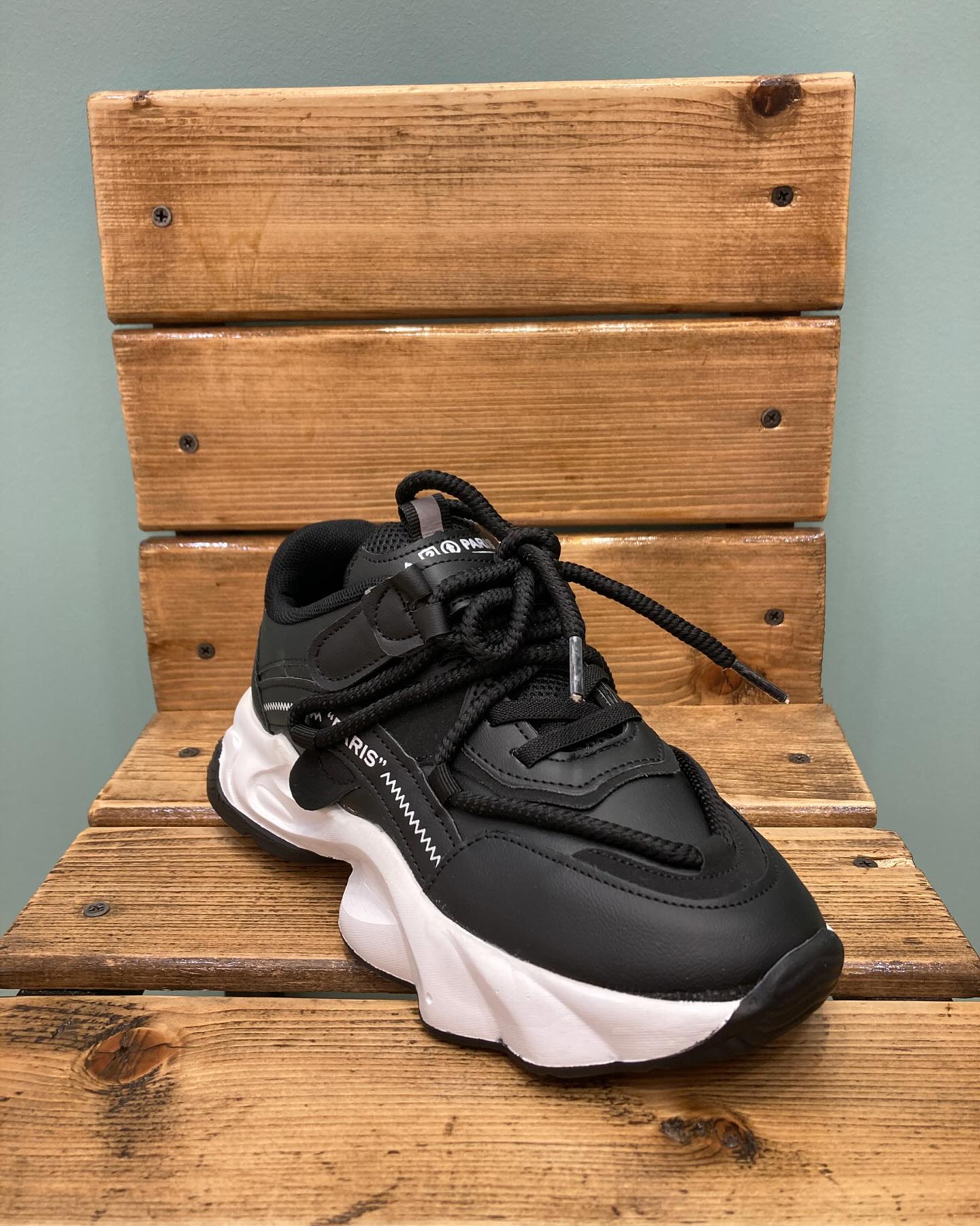 کتونی اسپرت تمام چرم تک چسب K14